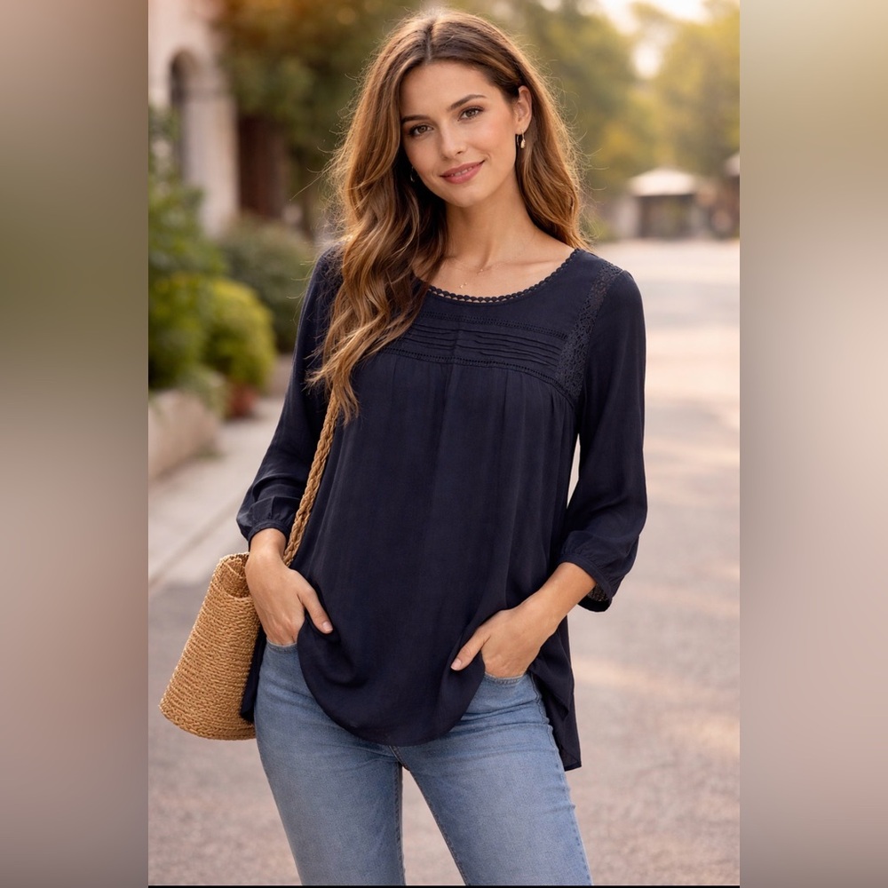 Reitmans petites Black Relaxed Tunic Blouse